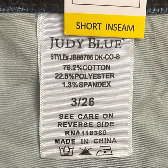 Judy Blue Women’s Size 3 Short Boot Cut Tummy Control Jeans NWT - Picture 7 of 9